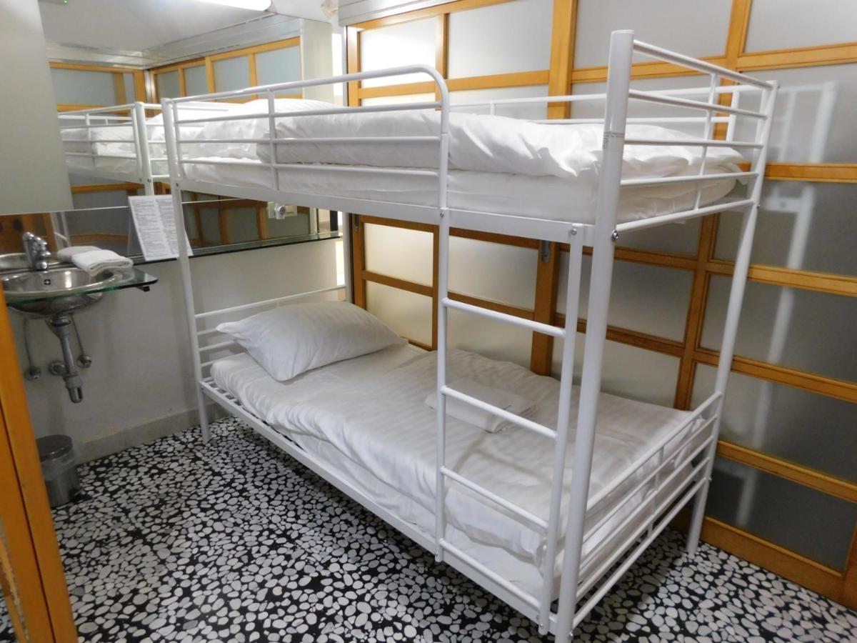 Hostel Hospitality House - H H H Ljubljana Luaran gambar