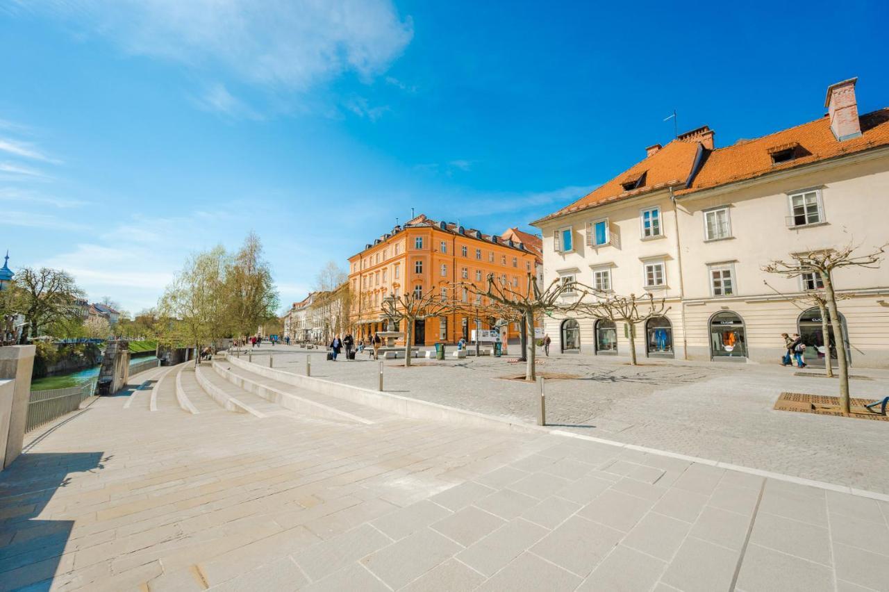 Hostel Hospitality House - H H H Ljubljana Luaran gambar