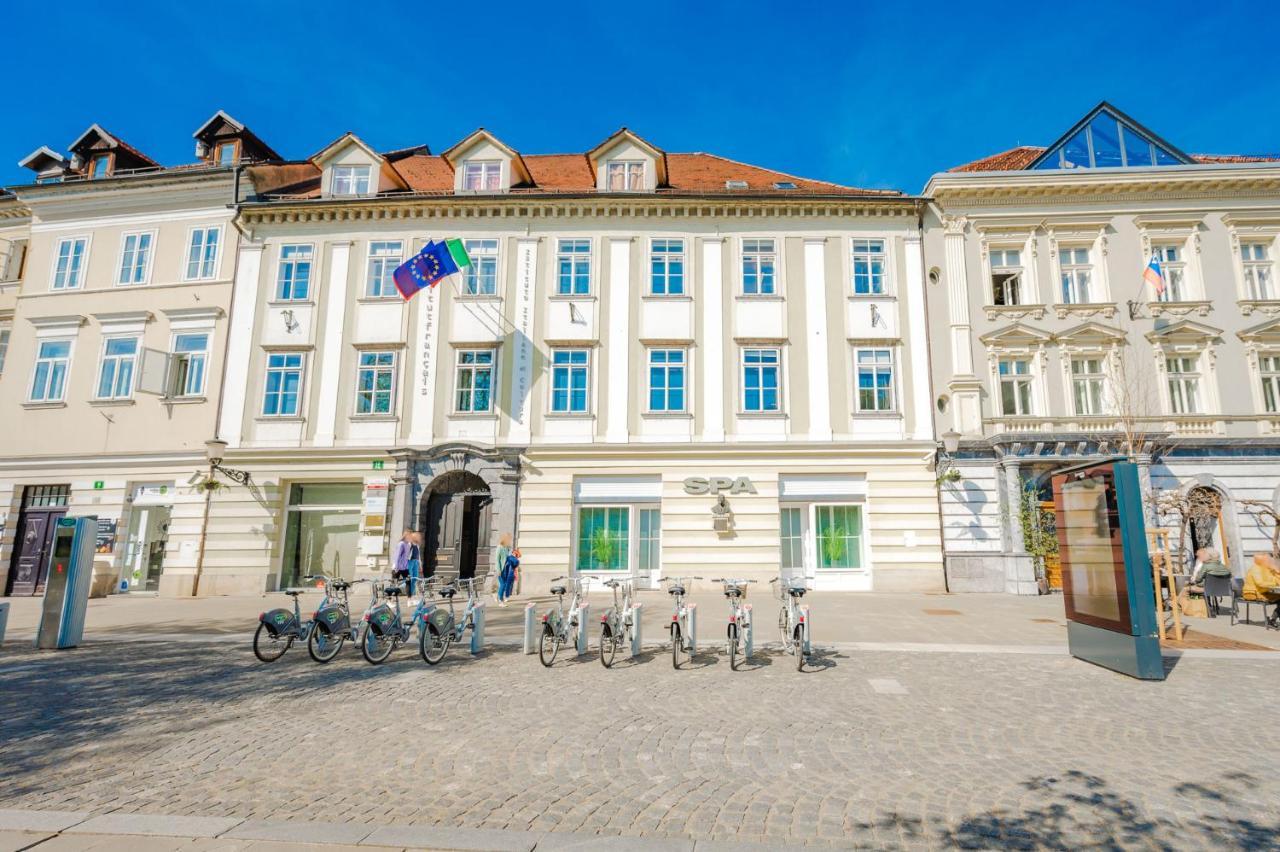 Hostel Hospitality House - H H H Ljubljana Luaran gambar